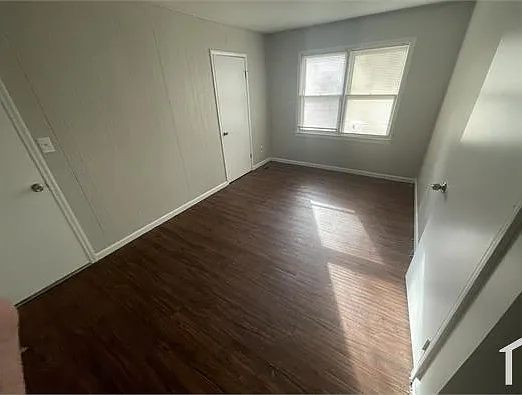 8212 Rugby Ave — Photo 9