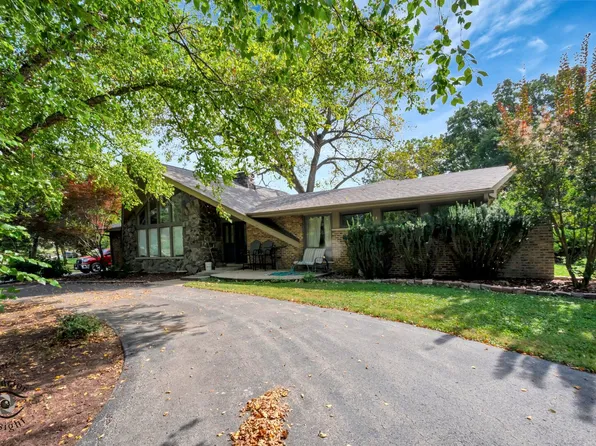 8681 Washington St, Downers Grove, IL 60516