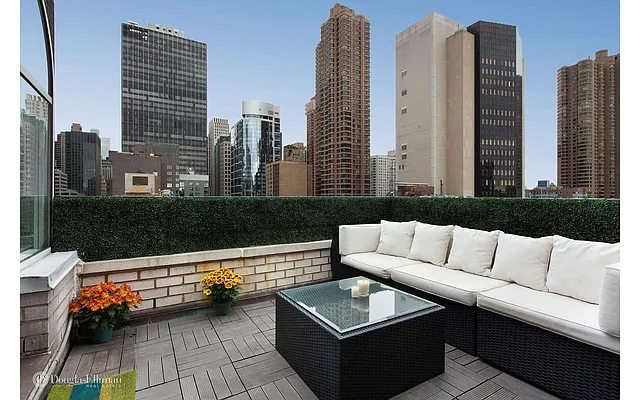 Sold by Douglas Elliman | media 7