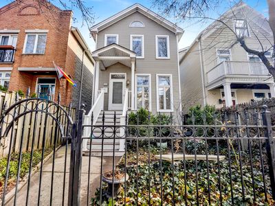 1943 W Melrose St, Chicago, IL, 60657