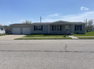 1205 & 1207 W Walnut St, Washington, IN 47501