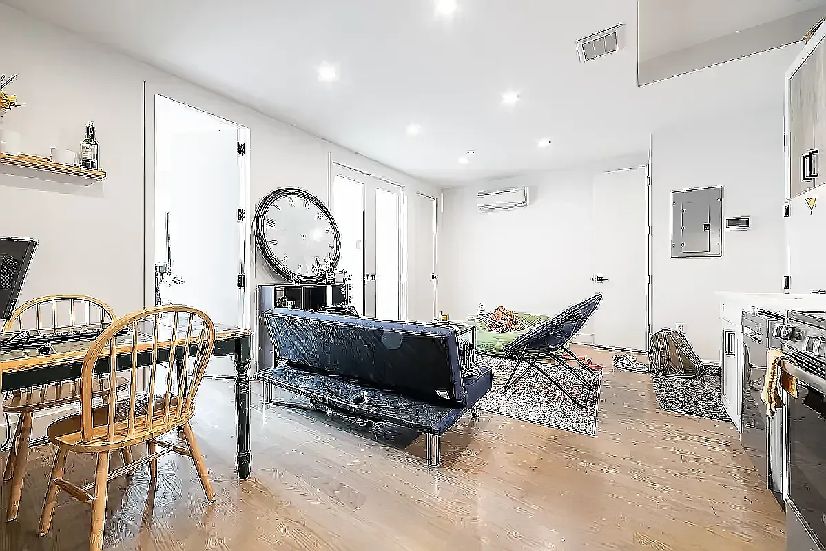 254 East 28th Street — Photo 2