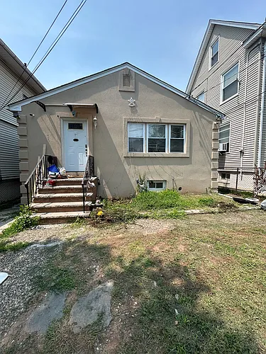521 Burnham Rd Photo 1