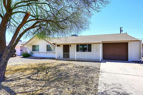 10537 W La Jolla Dr Photo 1