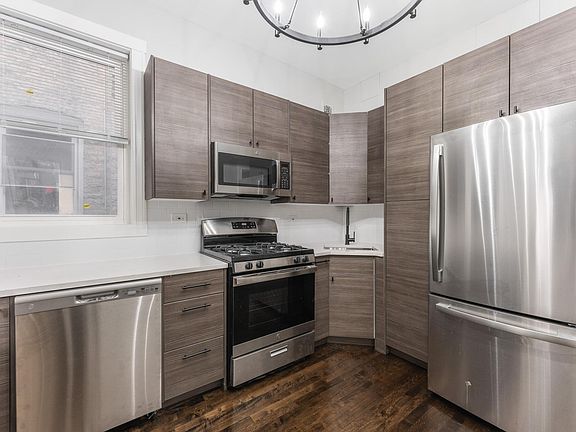 2nd image of 2703 N Sacramento Ave