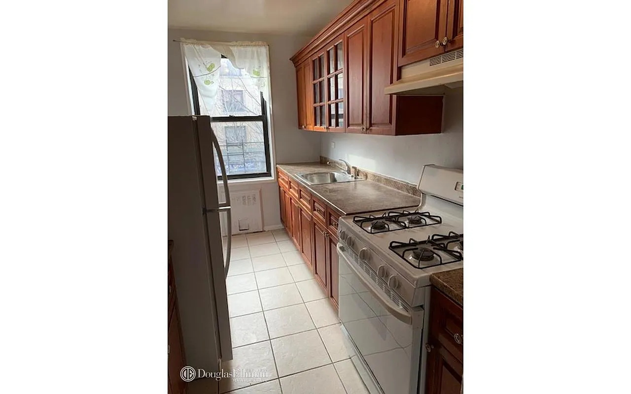2701 Newkirk Ave APT 3F photo 1