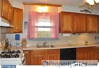 3rd image of 30 Caldwell Ave