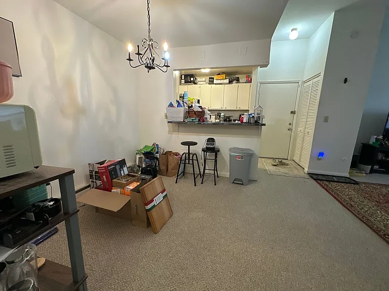 University Park Apartments near Cornell University — Photo 770