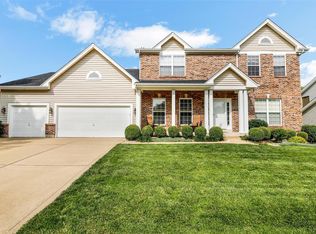 7325 Macleod Ln, Dardenne Prairie, MO 63368