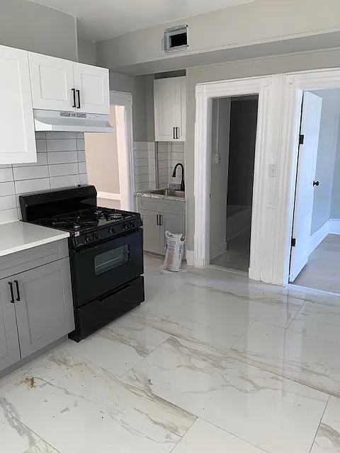 3 bed, $2,150 — Photo 4