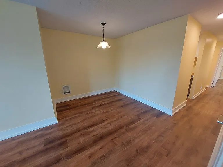 28422 16th Ave S #4 — Photo 5