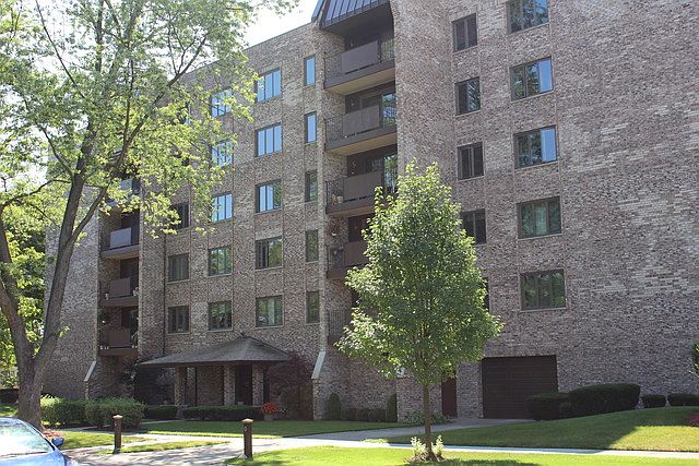 1st image of 1595 Ashland Ave APT 406