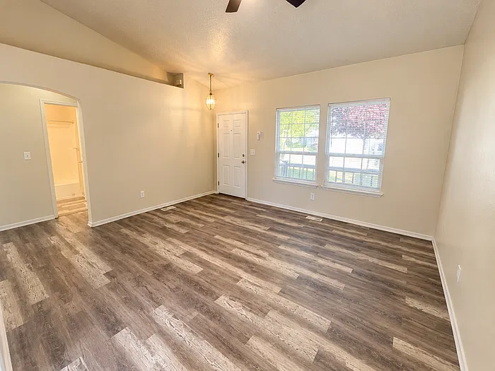 3 bed, 2.0 bath, $2,250 — Photo 2