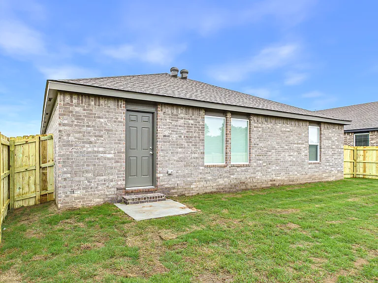 17 Vineyard Dr-7_05262026
