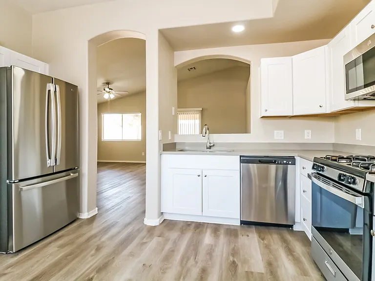 16196 W Mesquite Dr — Photo 7