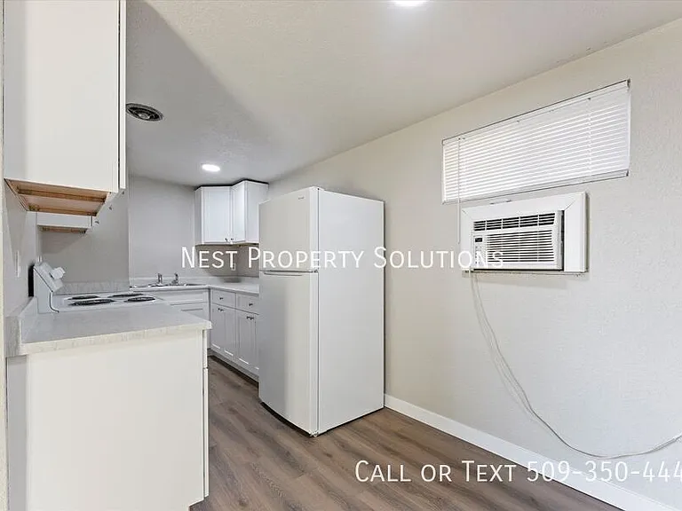 4460 Circle Pl NE #2 — Photo 6