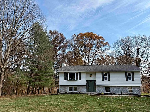 2nd image of 3030 E Carowinds Ct