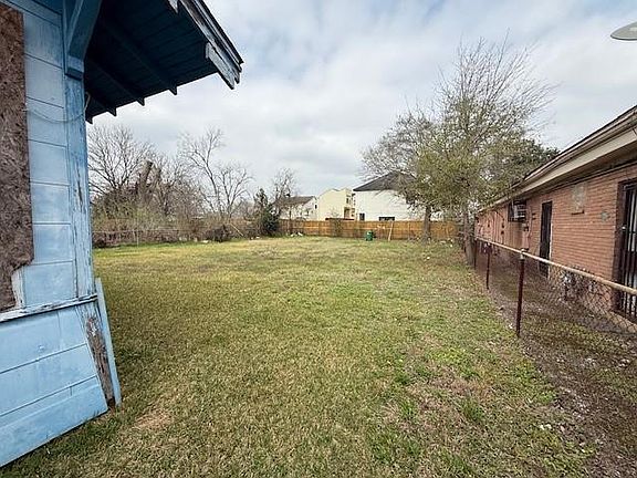 4th image of 5011 Reed Rd