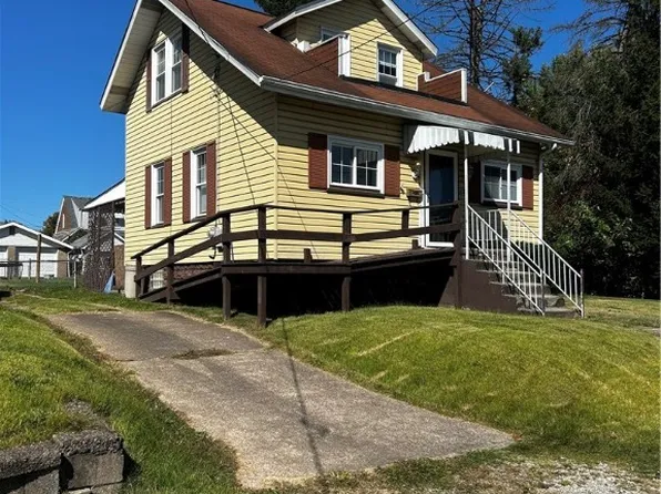 115 Homewood Ave, Belle Vernon, PA 15012
