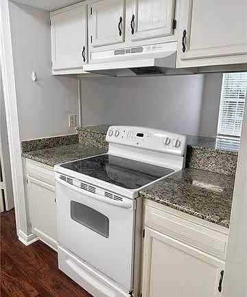 4th image of 308 Rosewood St