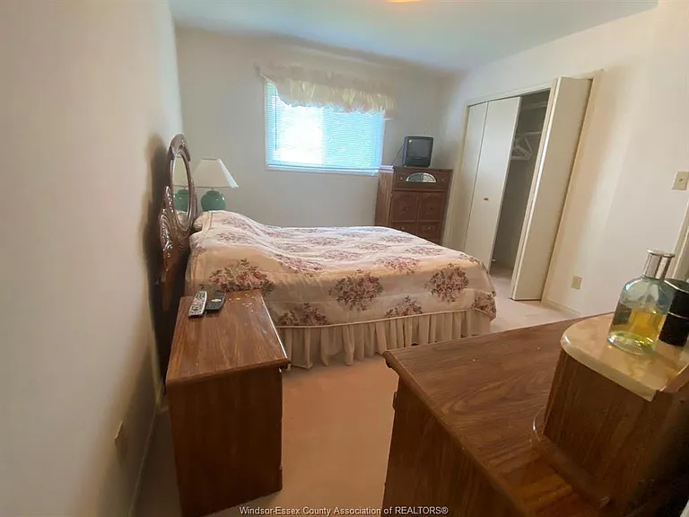 1087 Brookview Cres — Photo 8