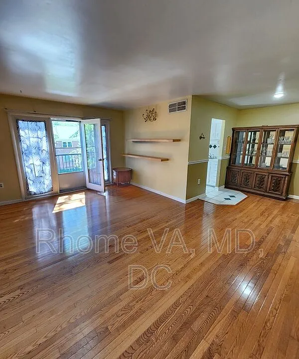 9473 Fairfax Blvd #301