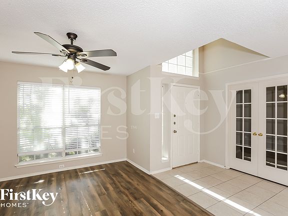 4th image of 1146 Finch Cir