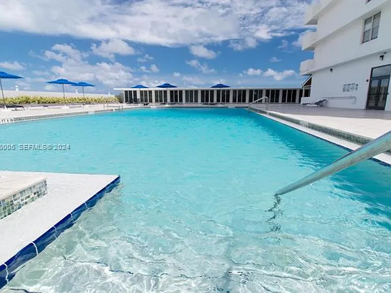 5601 Collins Ave #1206 — Photo 35