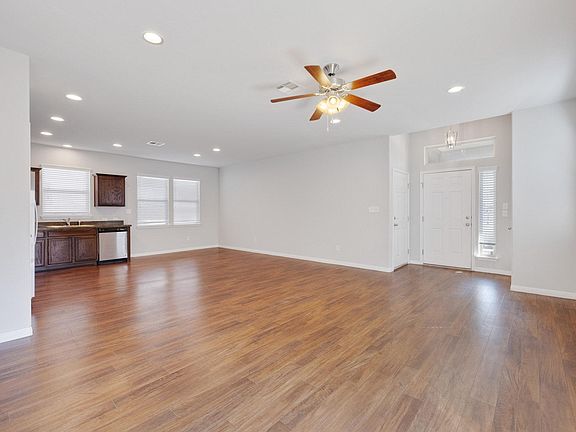 5th image of 429 Cinnamon Teal Ln