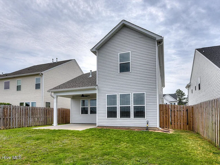 827 Justify Loop — Photo 35