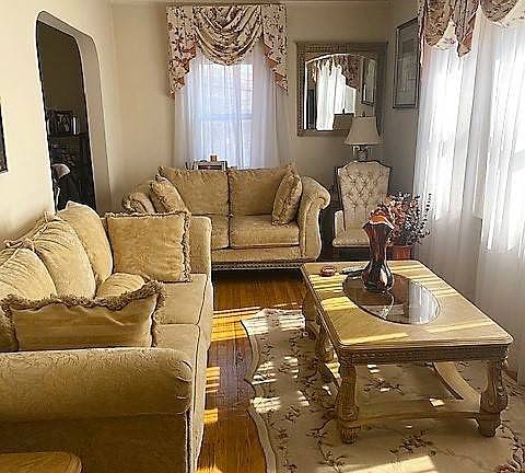3rd image of 1659 Arnow Ave