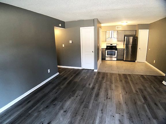 5th image of 4130 Fisher St APT 2
