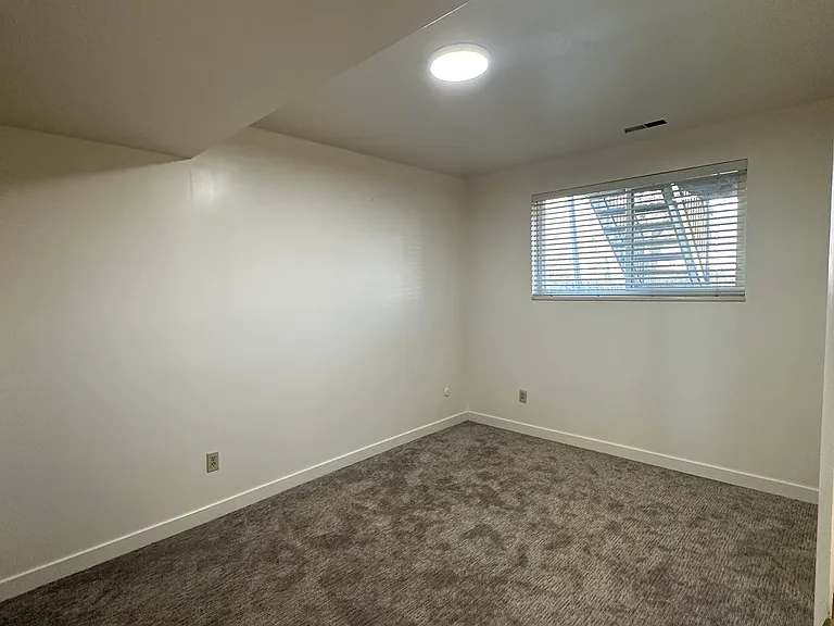 120 N 200 E #7 — Photo 19