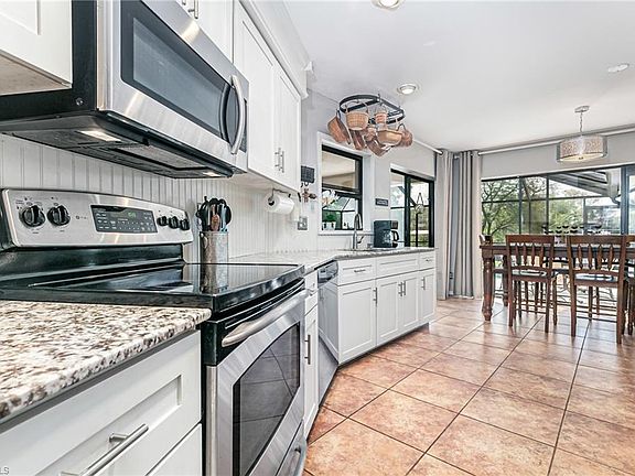 3rd image of 3894 Hidden Acres Cir S