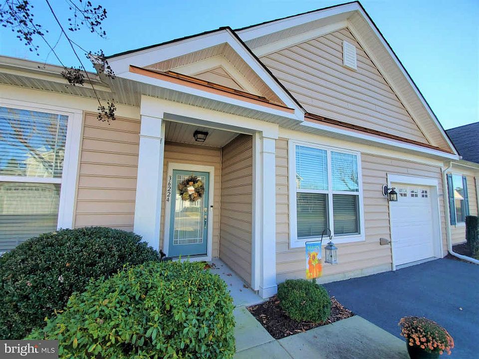 1st image of 36224 Sanderling Dr #94