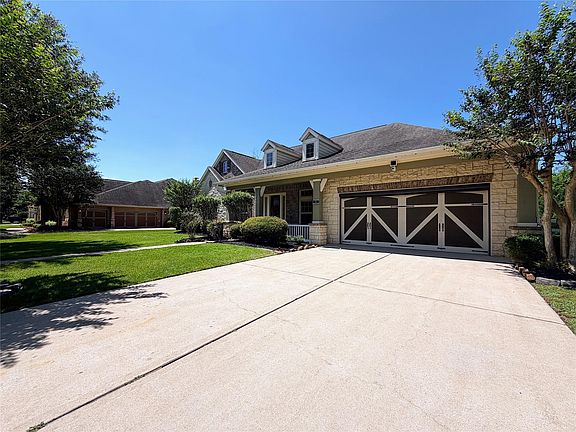 5th image of 5119 Water Oak Cres