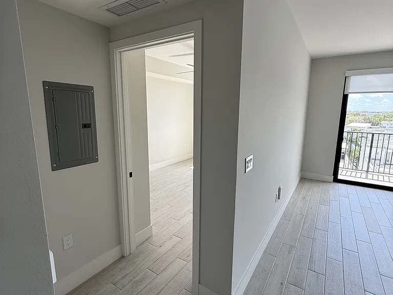 949 E 24th St #416 — Photo 3