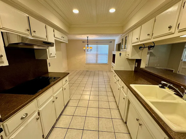 721 Willow Run — Photo 6