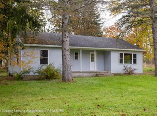 13430 Allen St, Bath, MI 48808