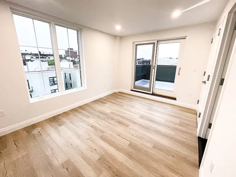 30-75 32nd St #4B — Photo 12