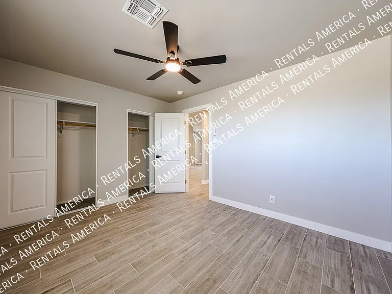 1704 E Pickrell Dr — Photo 30