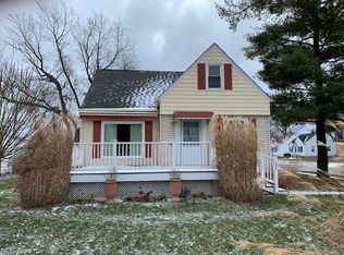 32906 Lake Shore Blvd, Willowick, OH 44095