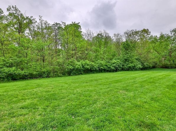 343 Ashley Ln, Wyoming, OH 45215