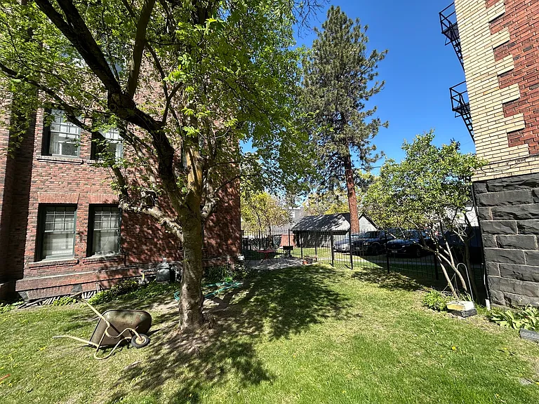 Historic Harold Apartments on Lower South Hill! — Photo 8