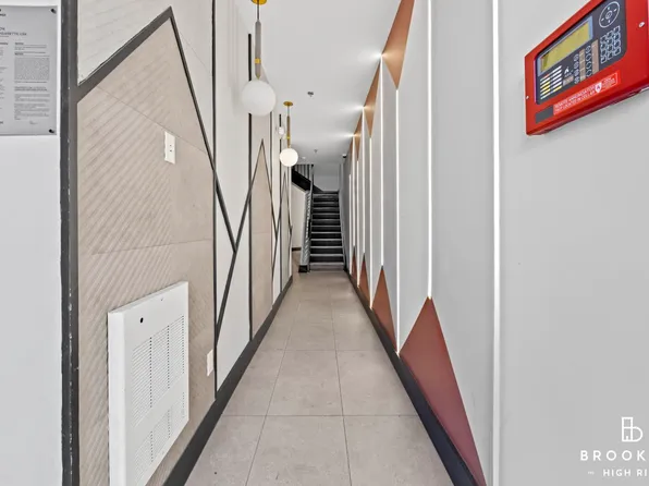 1692 Pacific Street image 16 of 18