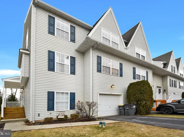 231 Roosevelt Ave, Downingtown, PA 19335