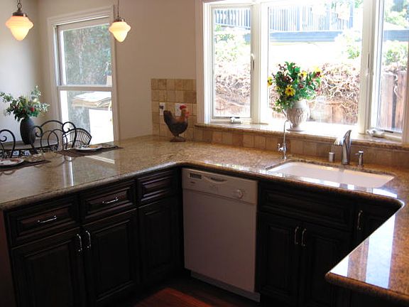 4th image of 406 Leland Ave