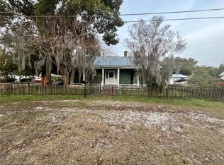 406 2nd St W, Darien, GA 31305