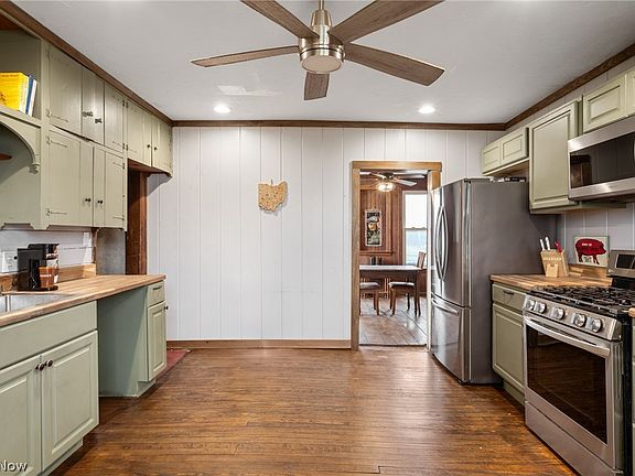 4th image of 9455 Robinson Rd