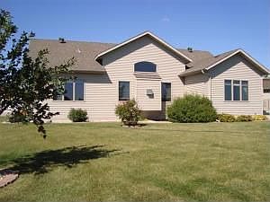 3rd image of 319 Edgewater Dr